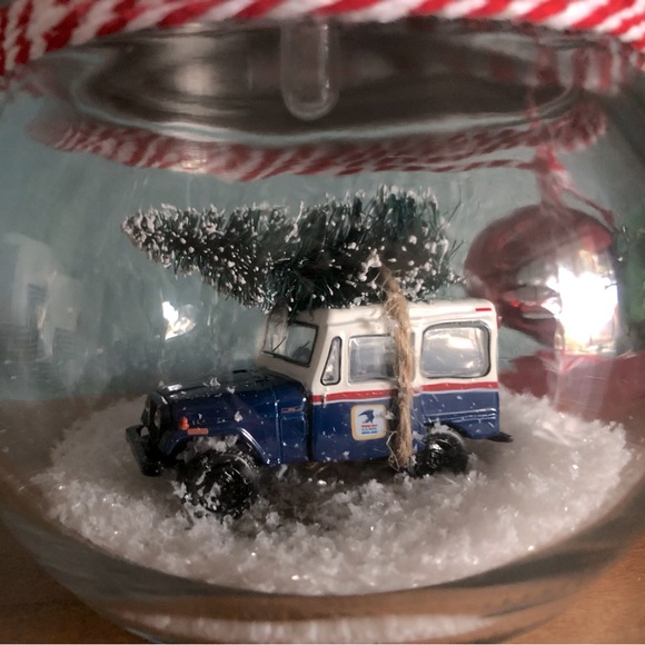 Car in a Jar Waterless Snow Globe USPS Mail Vehicle 1971 Jeep - Picture 9 of 10